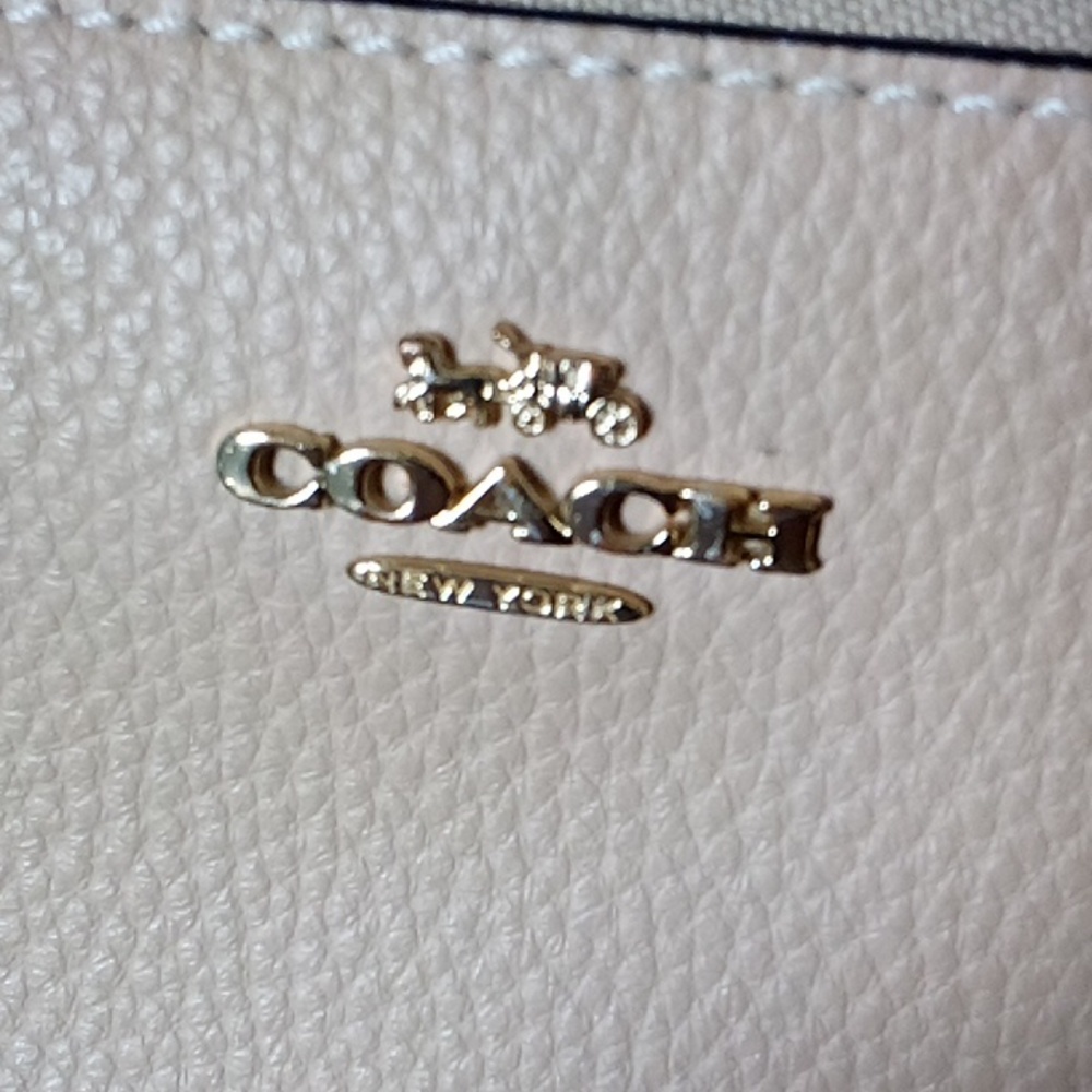 Coach long zip around beige wallet new no tags unused 8" by 4 - Picture 3 of 8